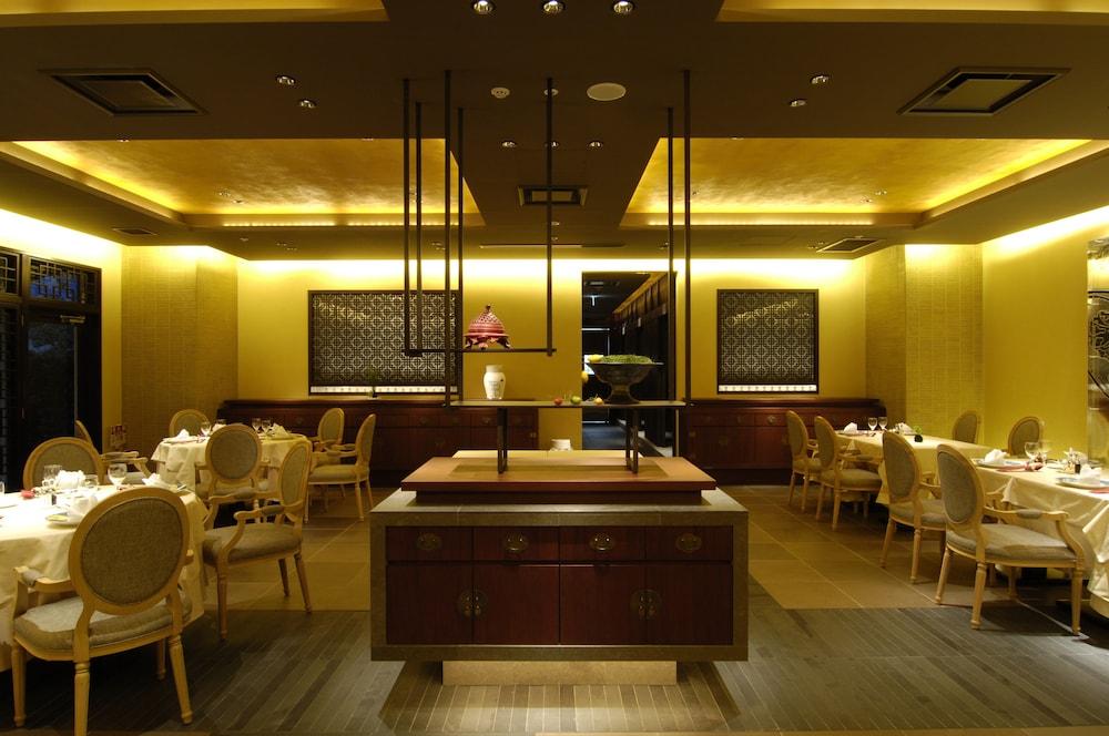 Royal Oak Hotel Spa & Gardens Otsu Exterior foto